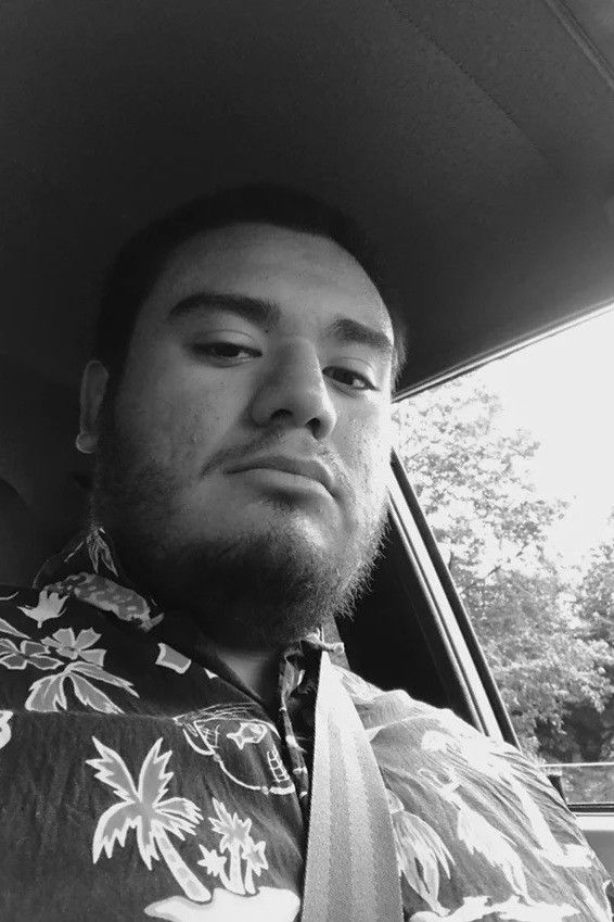 Ricardo Peña backdrop