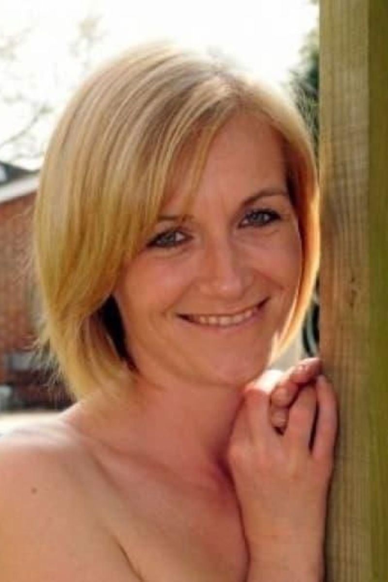 Alice Gilding backdrop