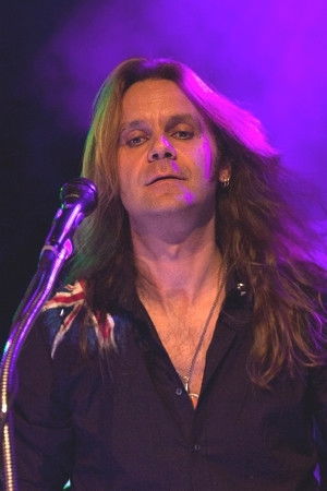 Hennig Wanner backdrop