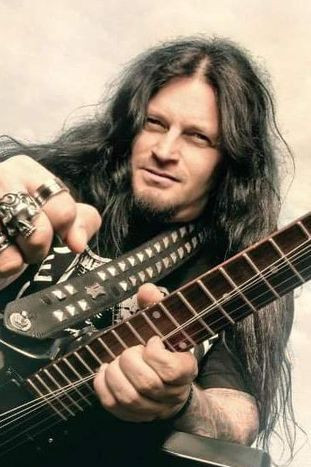 Mikey Doling backdrop