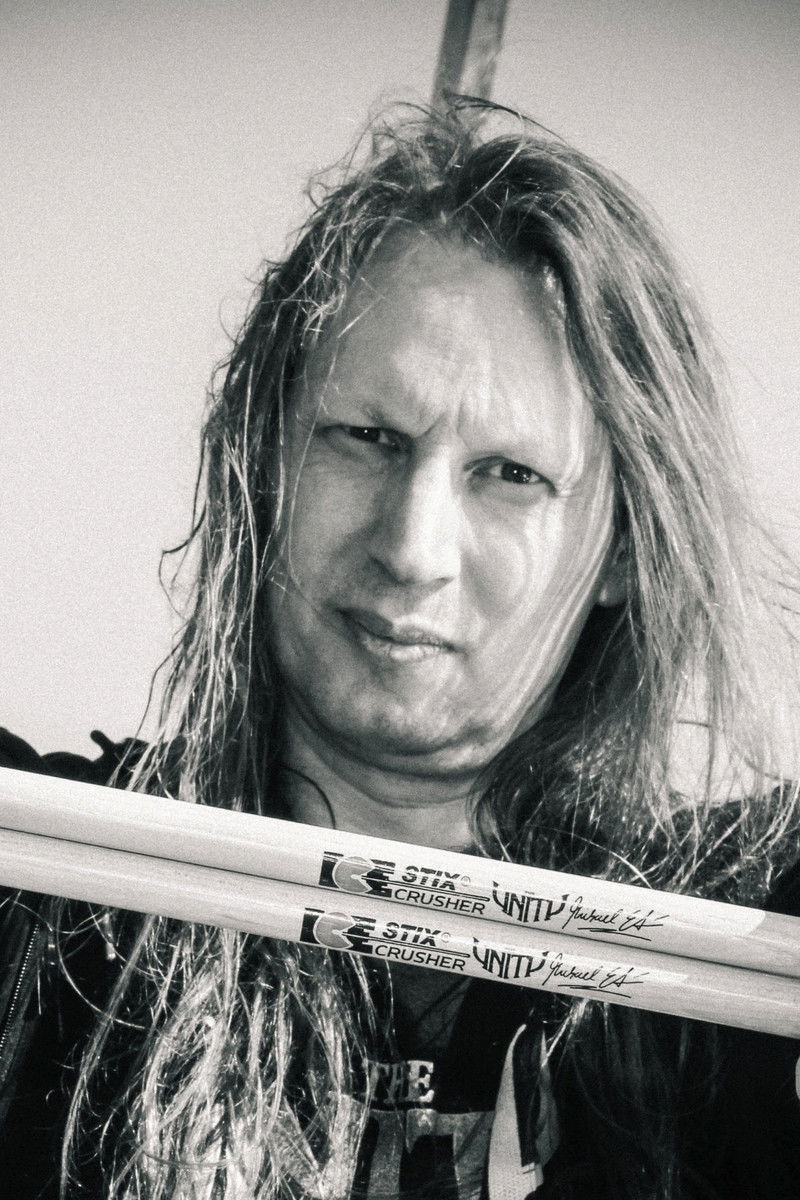 Michael Ehré backdrop