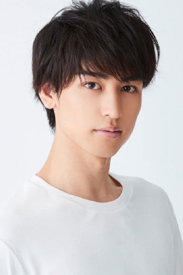 Ikumi Isaka backdrop