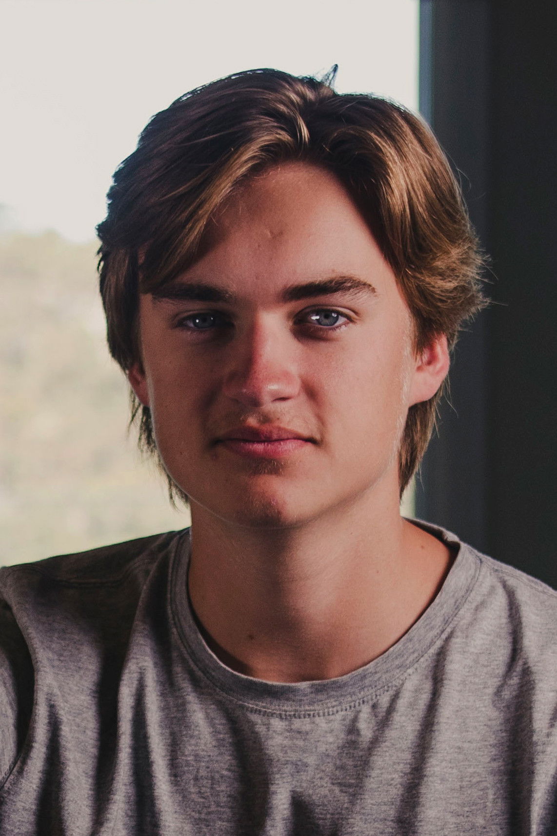 Nick Reynolds backdrop