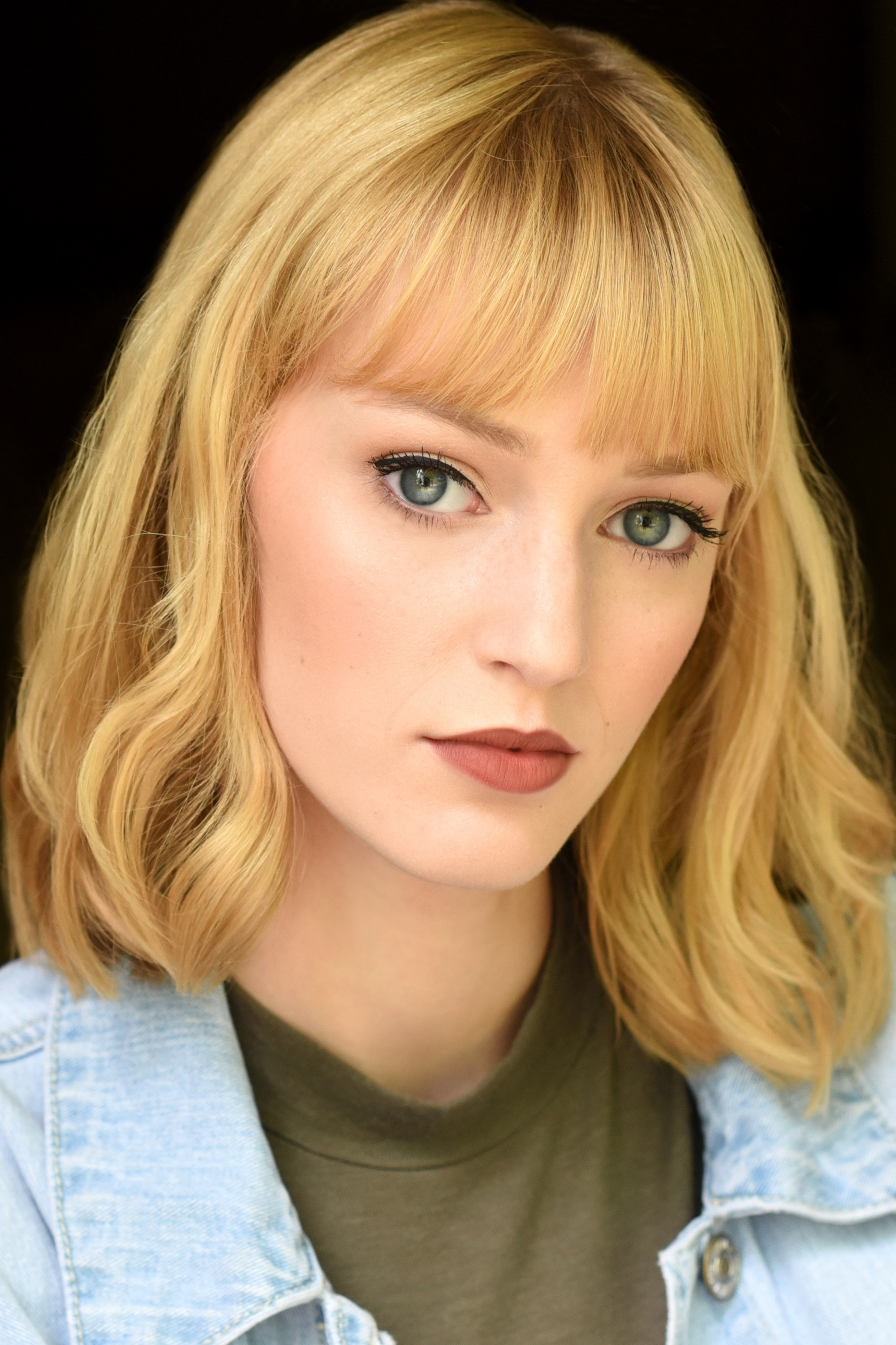 Leah Merritt backdrop