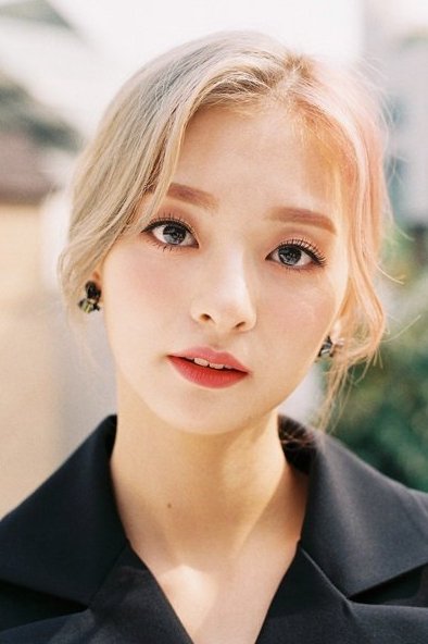 Lee Nagyung backdrop