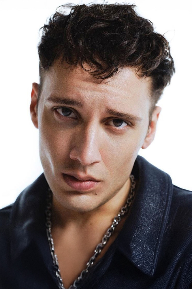 Edis Görgülü backdrop