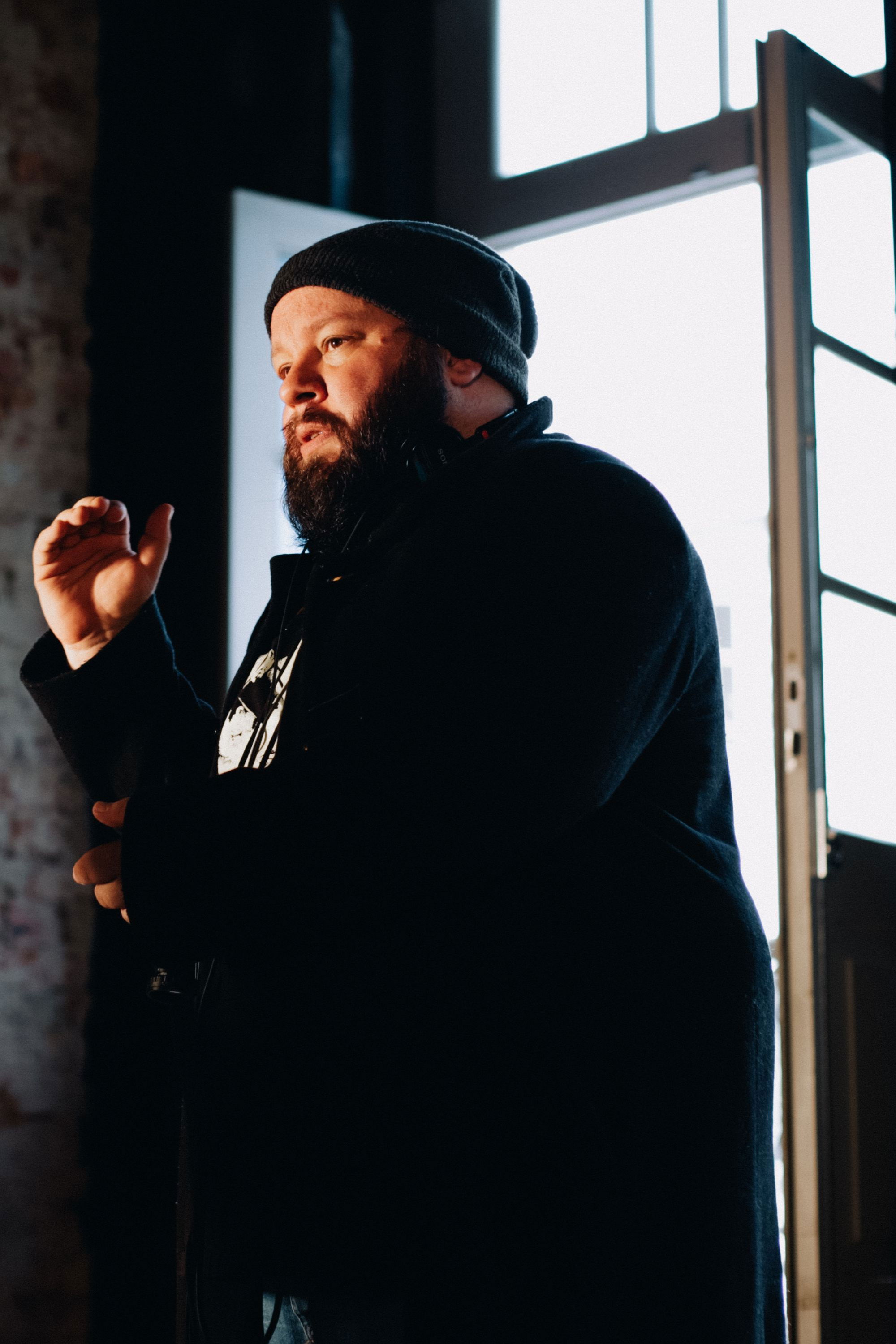 Tiago Lipka backdrop