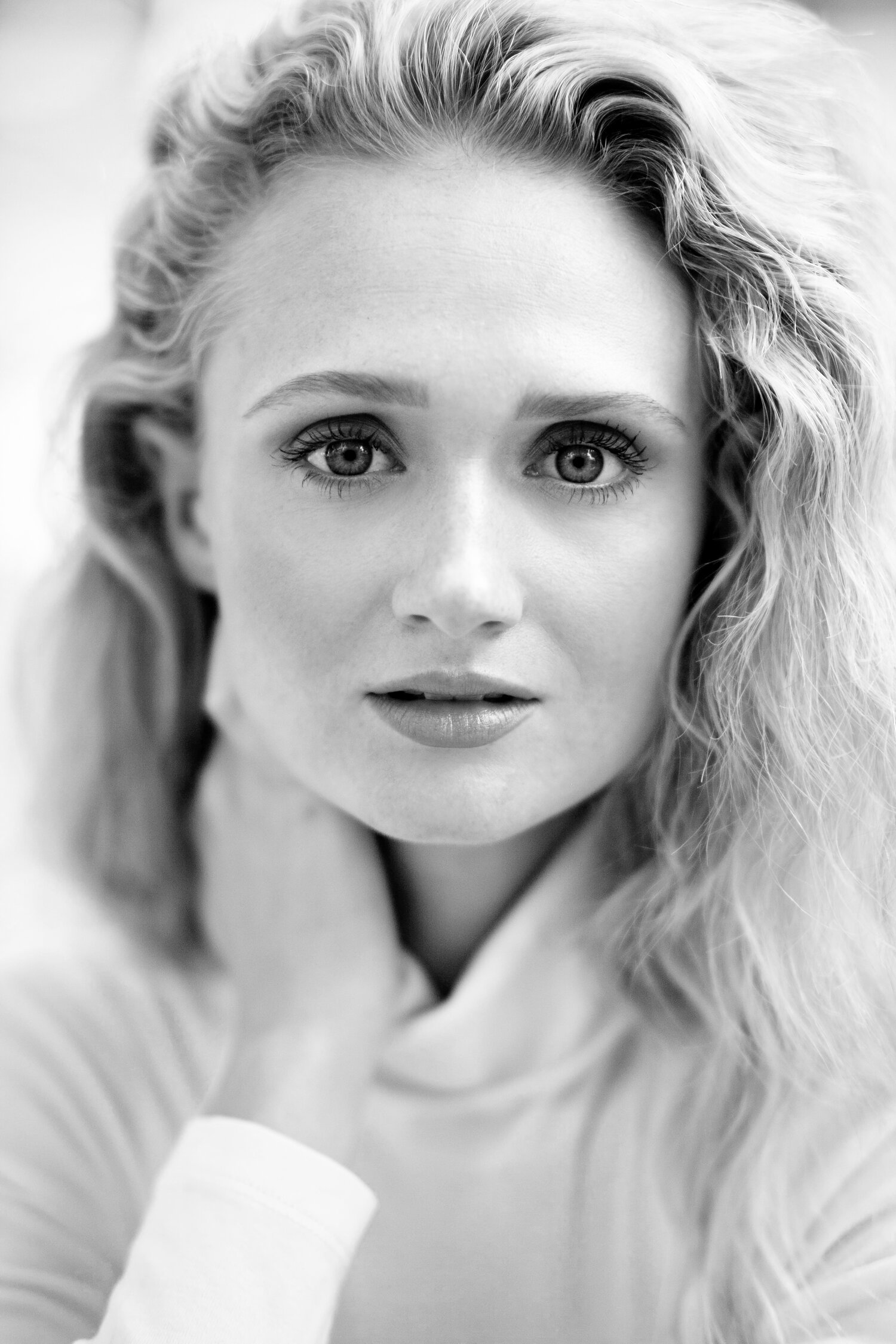 Saydee Dickinson backdrop