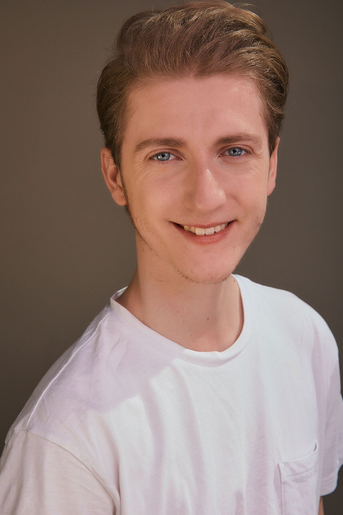 Kaine Applegate backdrop