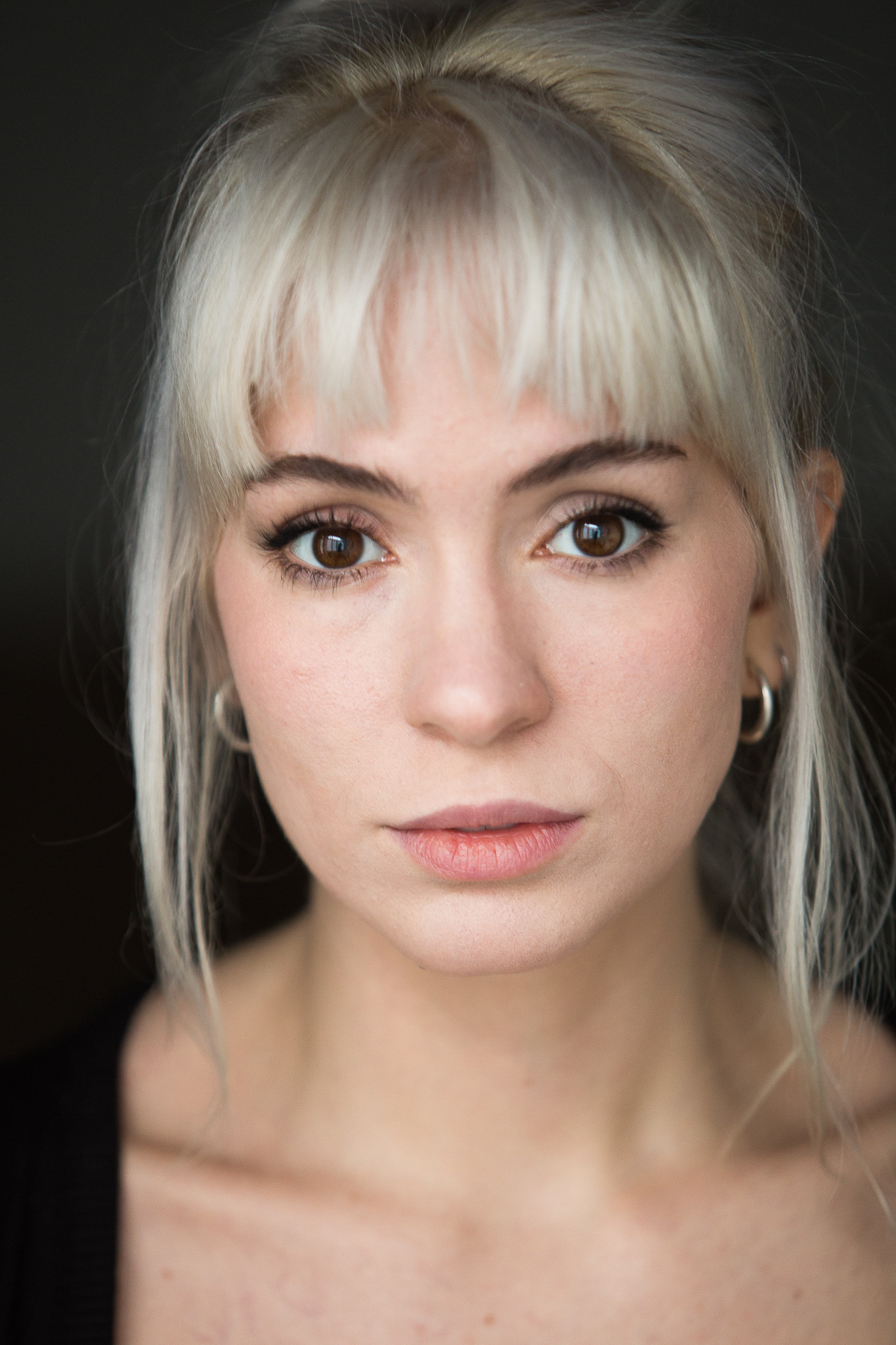 Ana Dumitrașcu backdrop