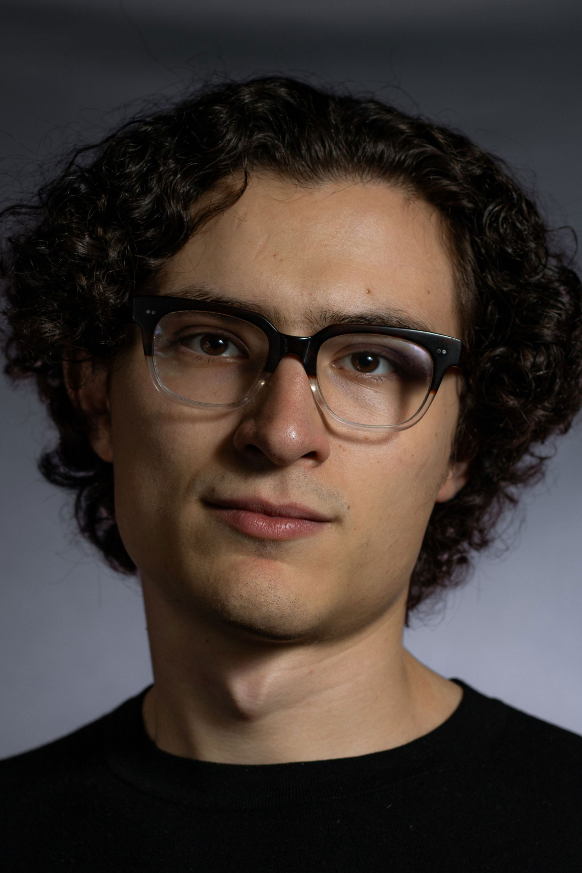 Patricio Escartín backdrop