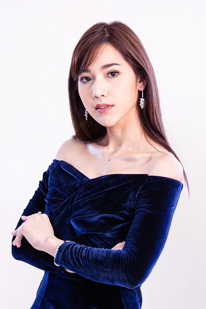 Tarika Insuwan backdrop