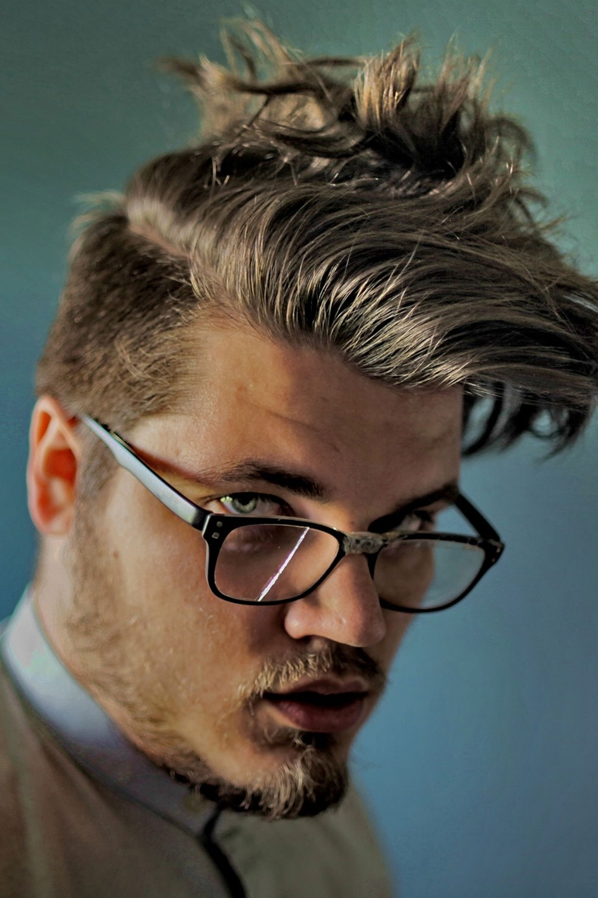 Oleksandr Fraze-Frazenko backdrop