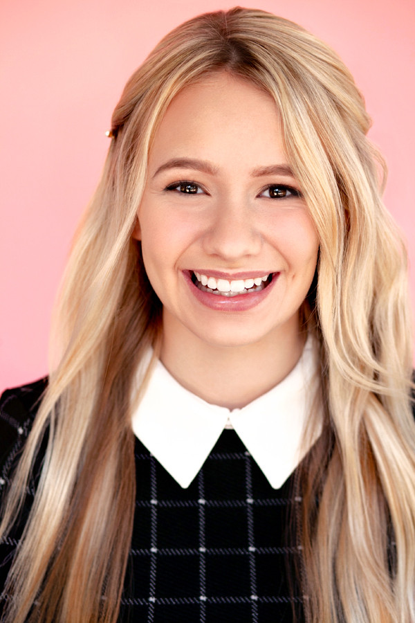 Avery Koenig backdrop