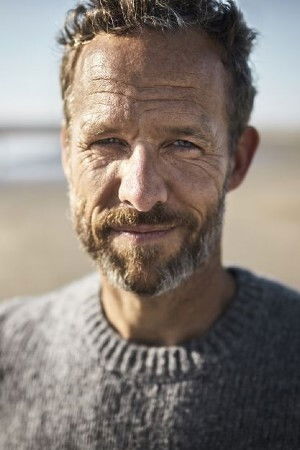 Leonardo Prado backdrop