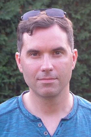 Tristan Richard backdrop