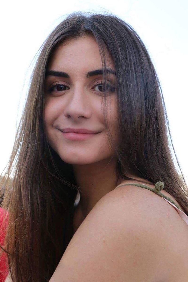 Donna Petropoulou backdrop