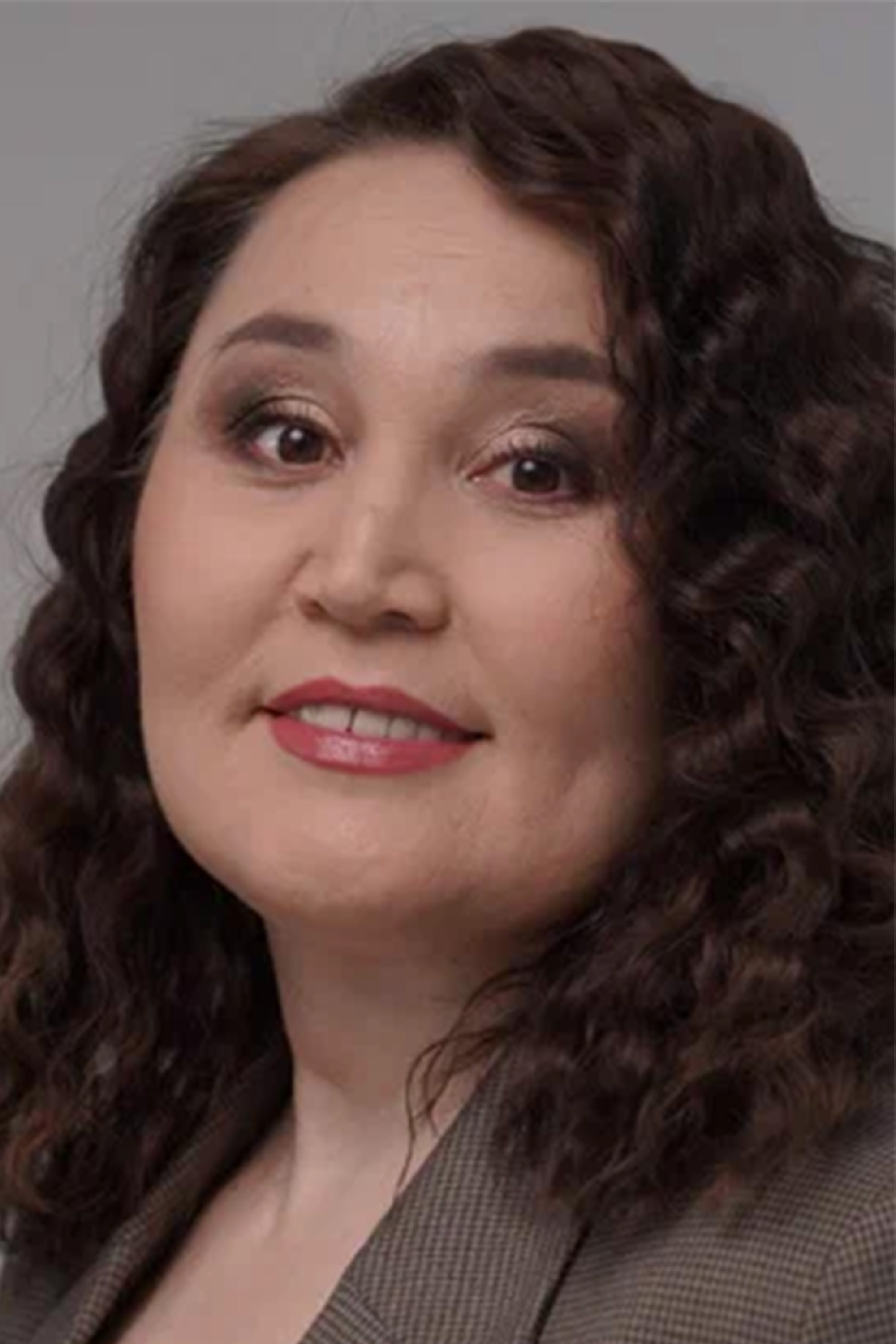 Gulmira Zhakilina backdrop