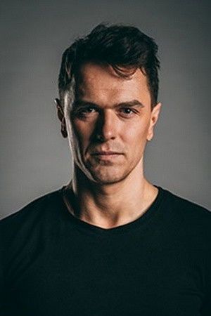 Jakub Kwaśniewicz backdrop