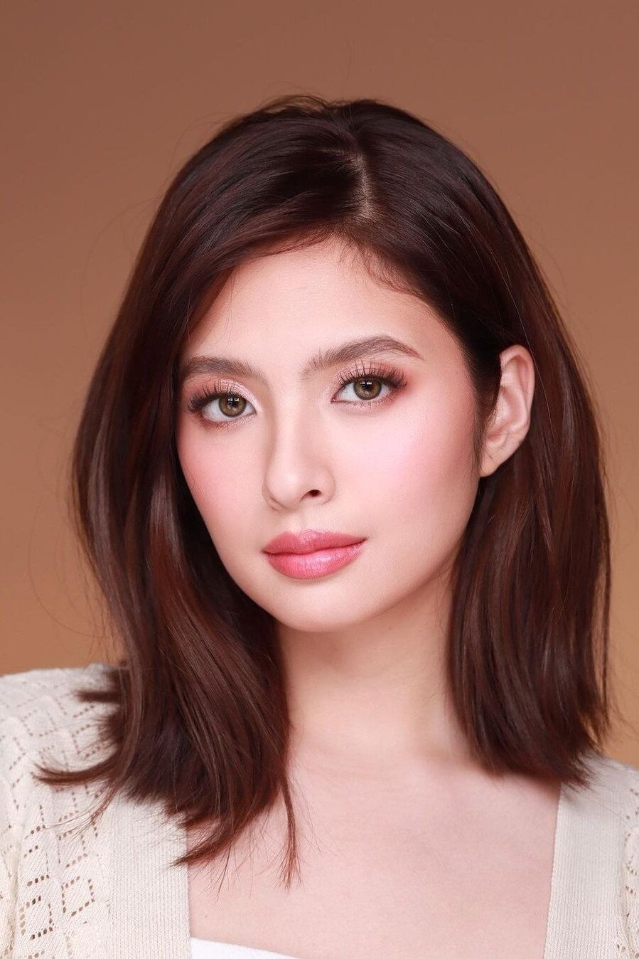 Ysabel Ortega backdrop