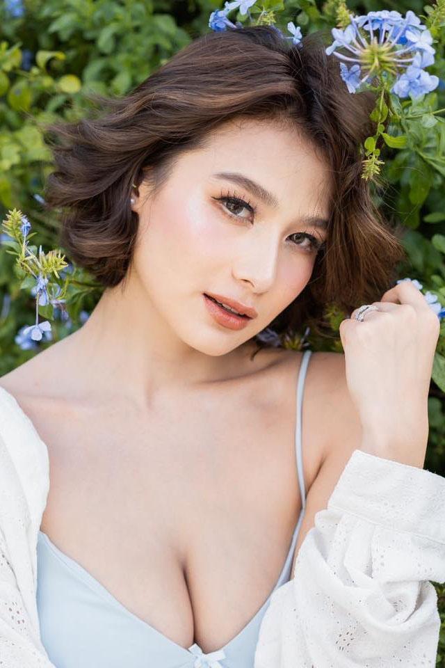 Liezel Lopez backdrop