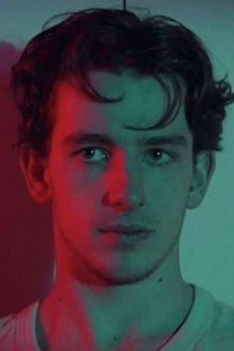 Max Fontaine backdrop