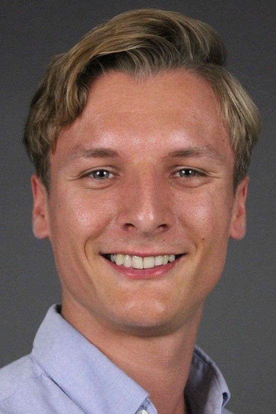 Serhii Ponomarenko backdrop