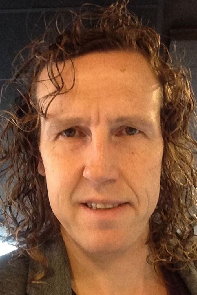 Daniel Lägersten backdrop