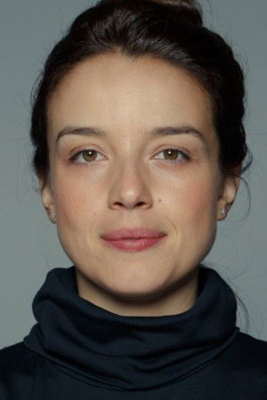 Juliana Pinah backdrop