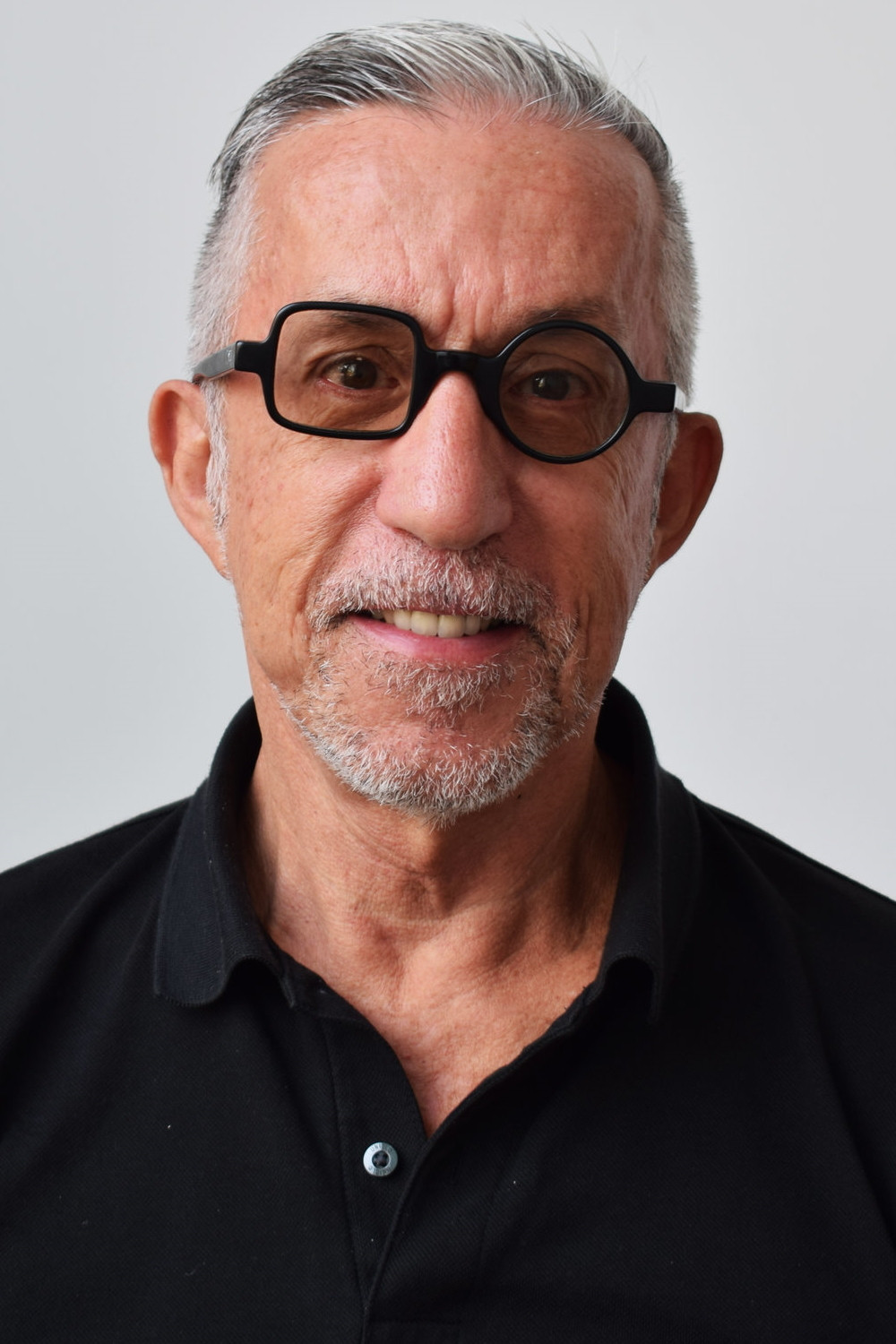 Mishel Reilhak backdrop