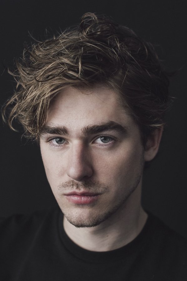 Oskar Rybaczek backdrop