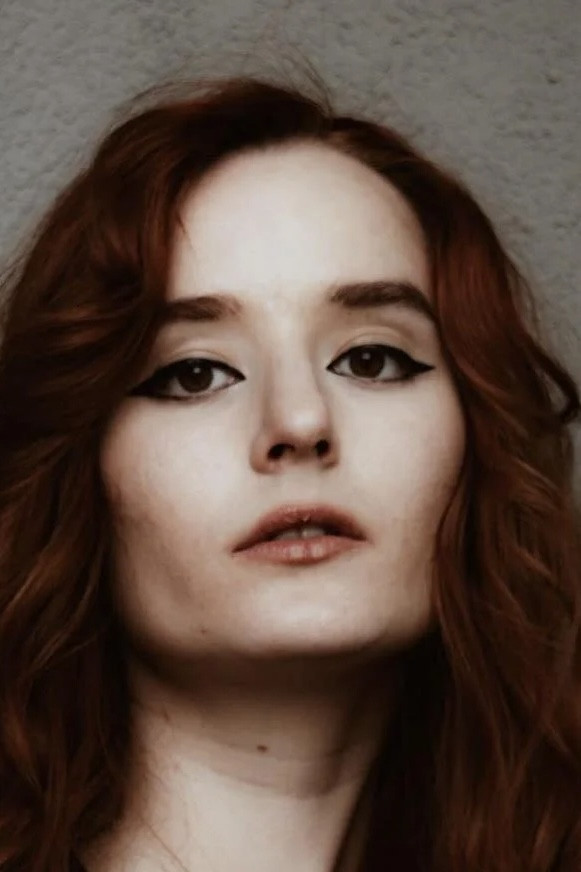 Alona Shylova backdrop