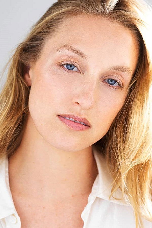 Hejli Uolter backdrop