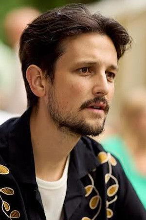 Maxime Lorgerie backdrop