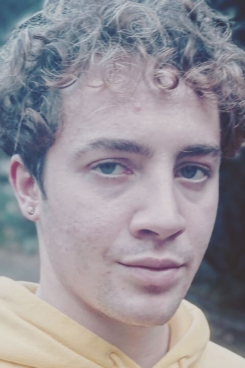 Riccardo Bombagi backdrop