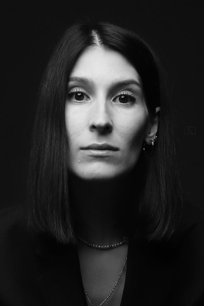 Sasha Sulim backdrop