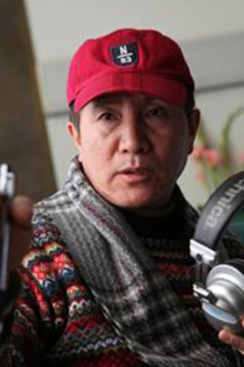 Liqiang Gao backdrop