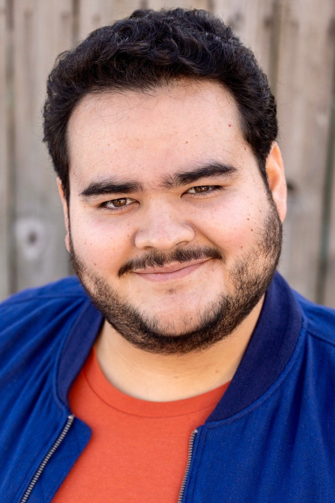 Eduardo Olmos backdrop