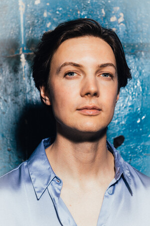 Florian Myjer backdrop