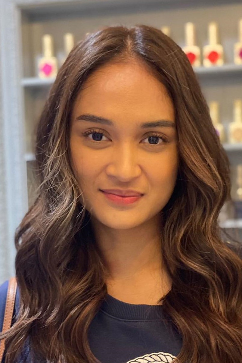 Gemi Nastiti backdrop