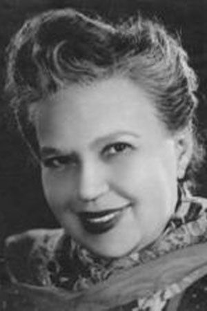 Yeva Milyutina backdrop