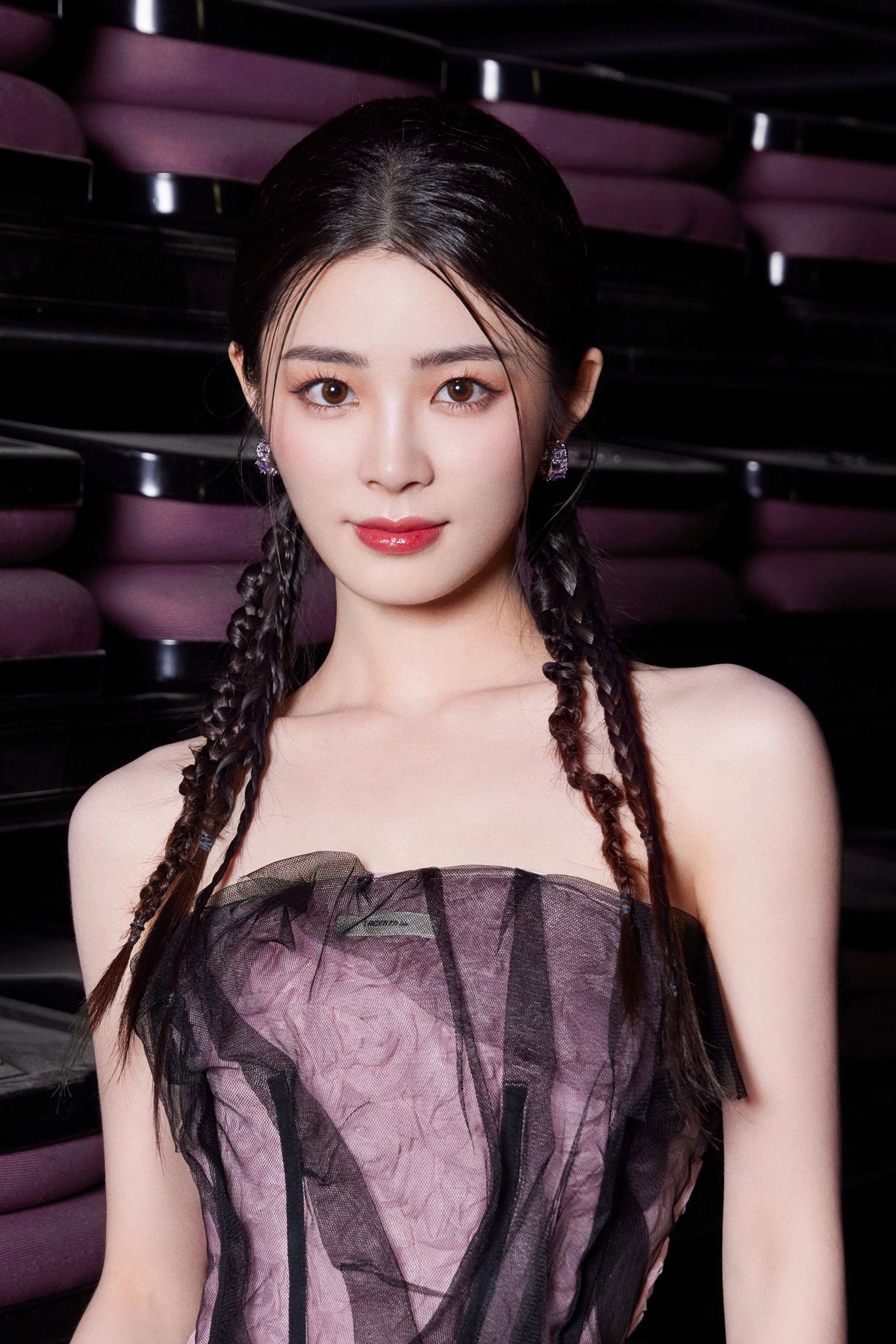 Yao Xiaotang backdrop