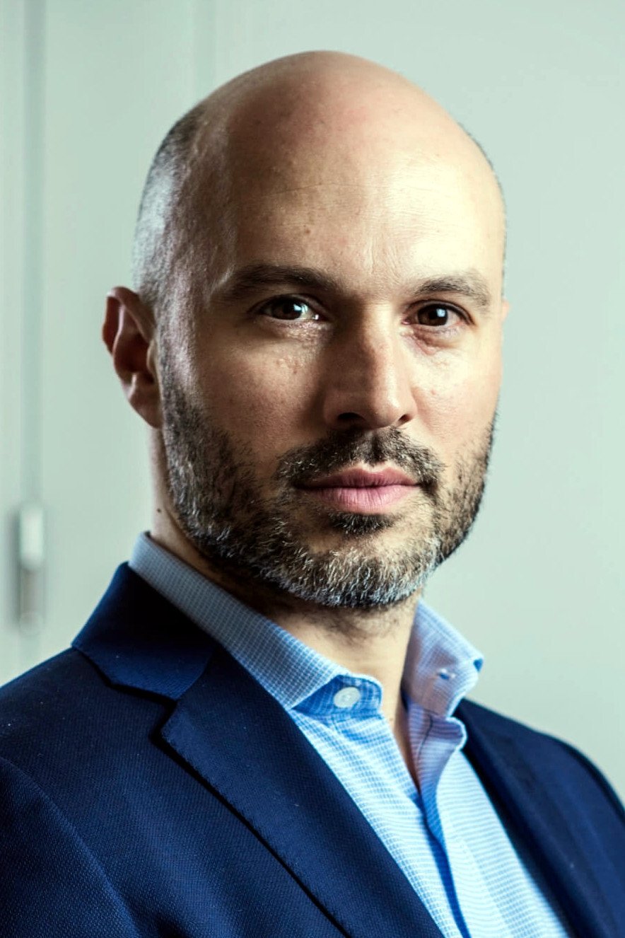 Marwan Mery backdrop