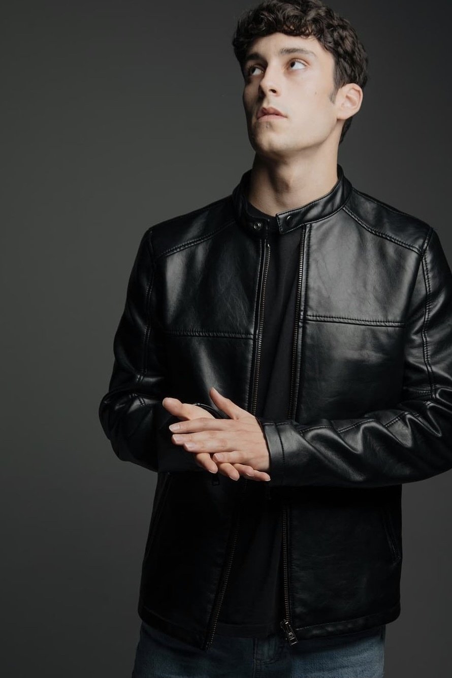 Pau Llordella Pinedo backdrop