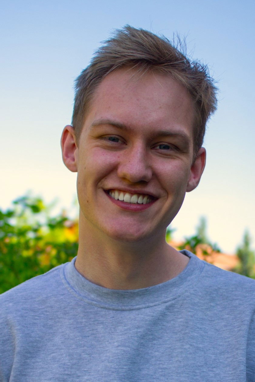 Mathias Kartveit Mikalsen backdrop