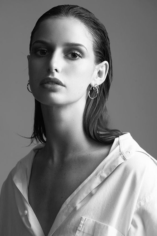 Iris Jodorowsky backdrop