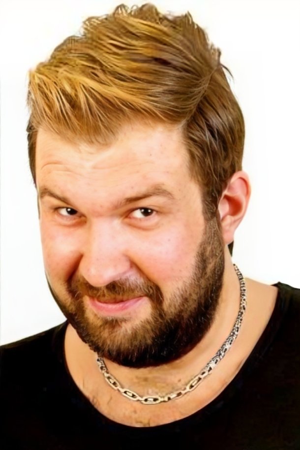 Gürkan Kaçar backdrop