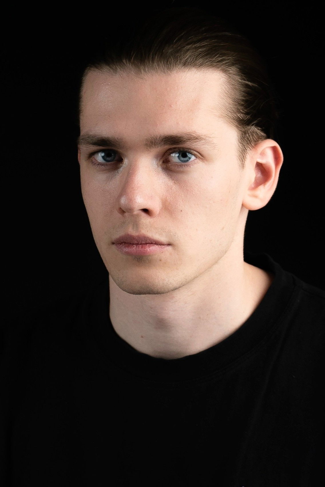 Meel Paliale backdrop