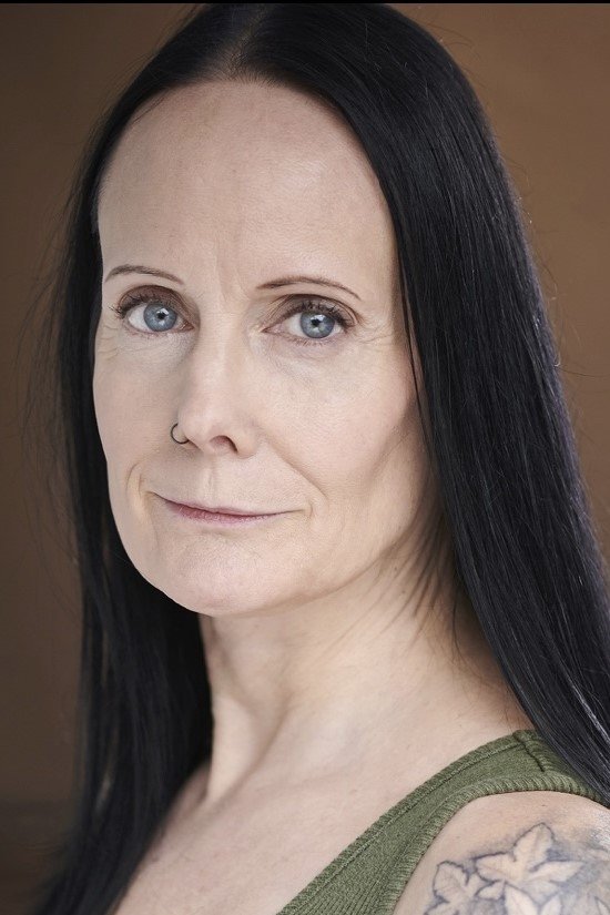 Cynthia Loewen backdrop