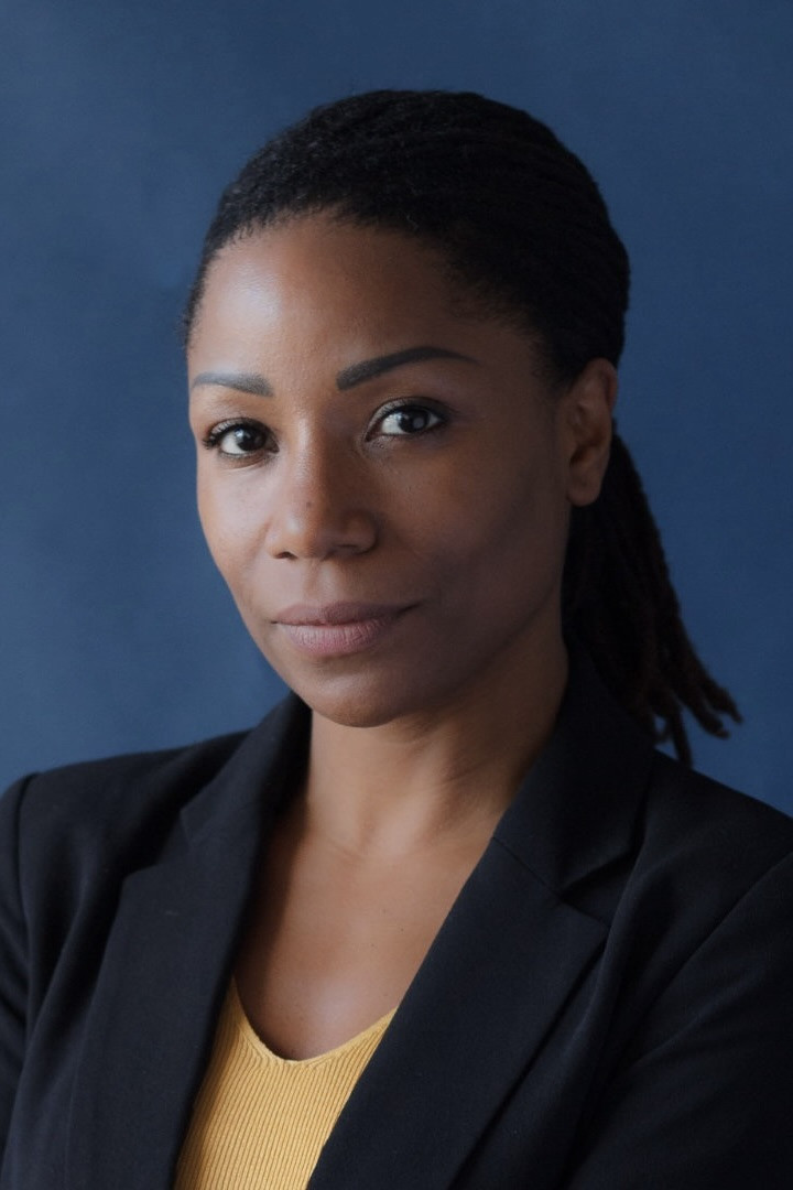 Isabelle Menal backdrop